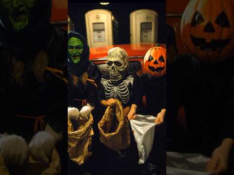 One more sleep until the main event | 🎬 Halloween III (1982)